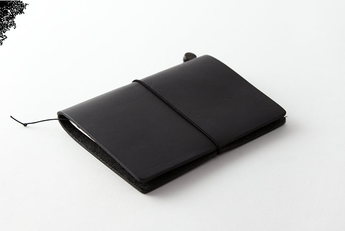 TRAVELERS Notebook Passport Size Black