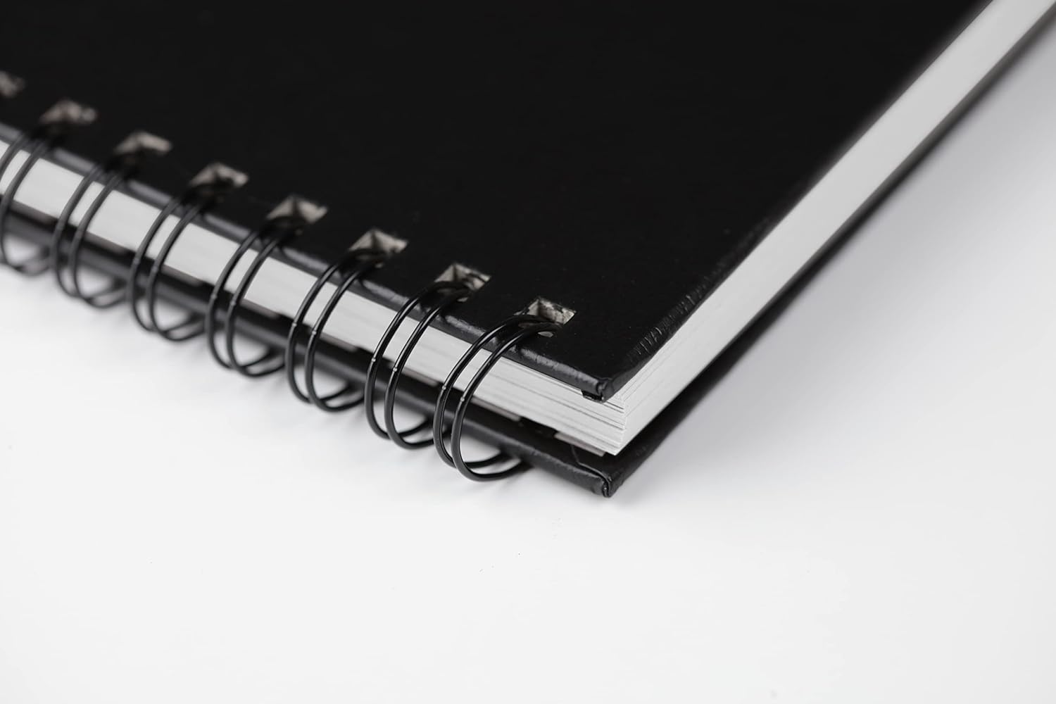 CLAIREFONTAINE Goldline Casebound Wiro A4 Portrait 140g White