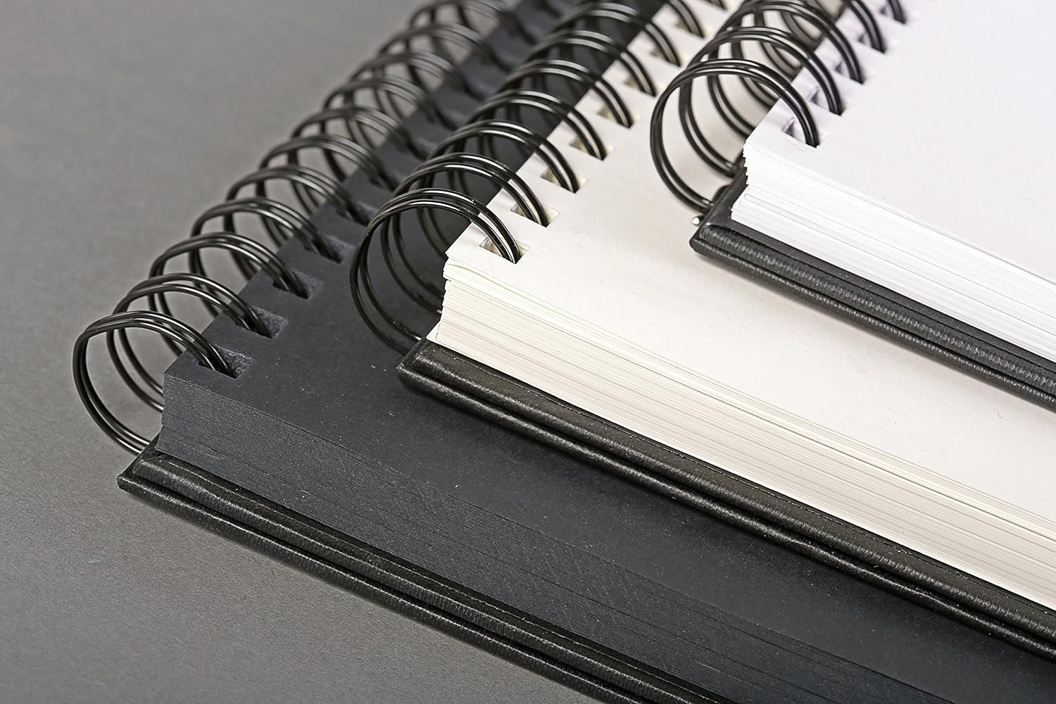 CLAIREFONTAINE Goldline Casebound Wiro A5 Portrait 140g White