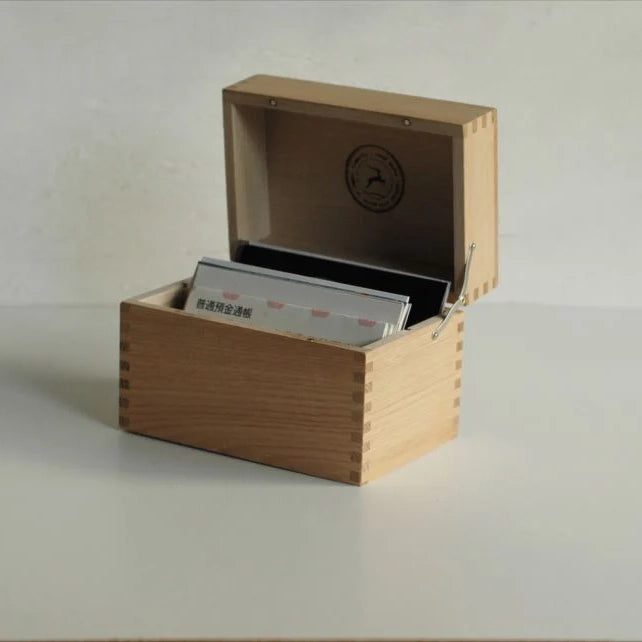 CLASSIKY Chestnut Wooden Postcard Case