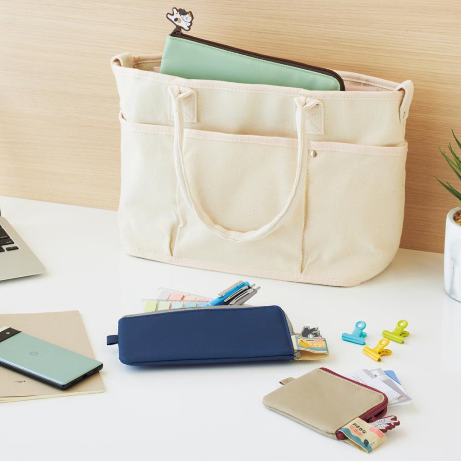 LIHIT LAB Cat's Daily Routine Flat Card Pouch Black