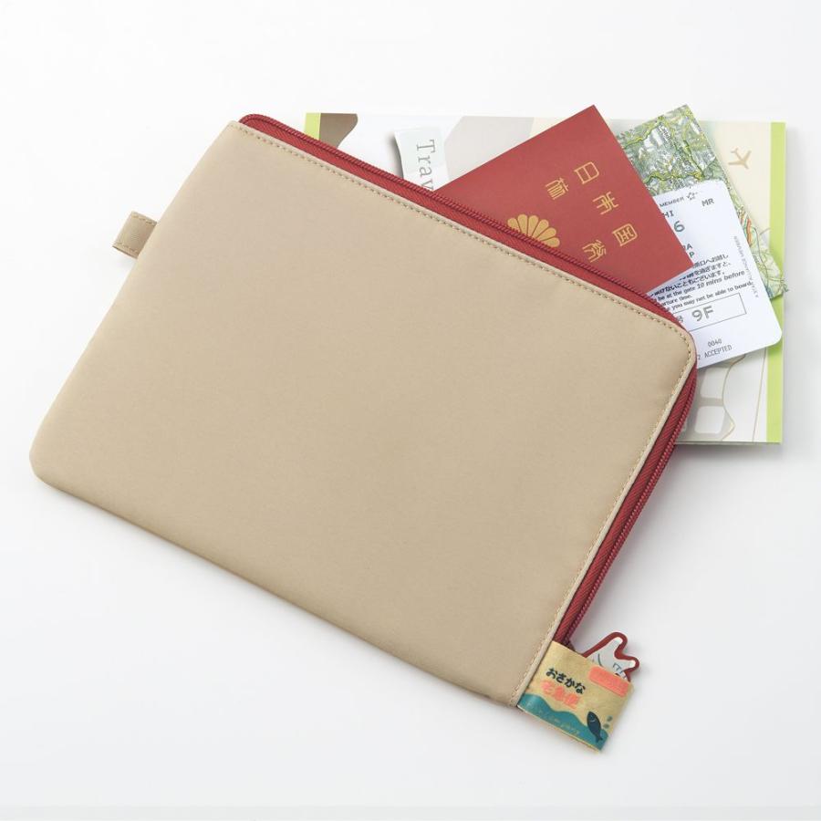 LIHIT LAB Cat's Daily Routine Flat Pouch Green