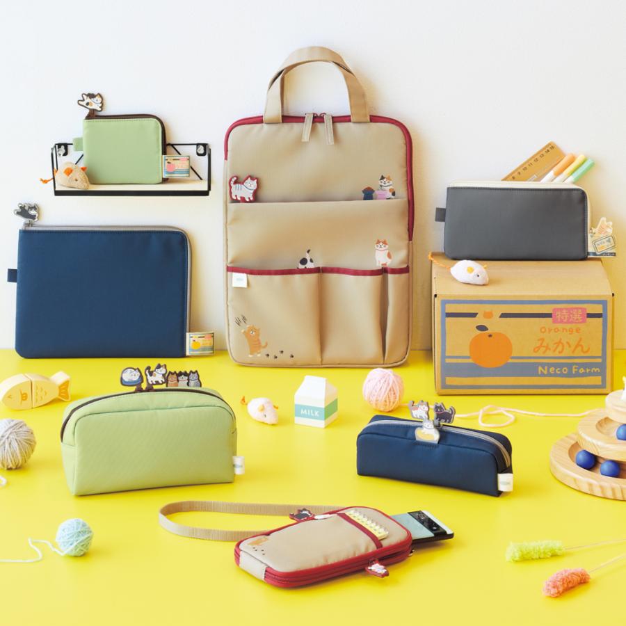 LIHIT LAB Cat's Daily Routine Flat Pouch Black