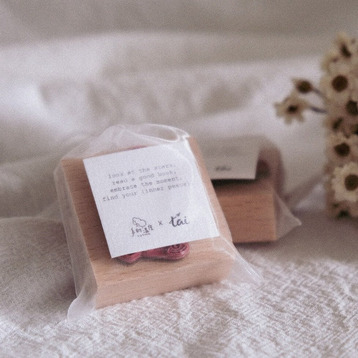 EILEENTAI.85 Rubber Stamp Inner Peace:Read A Good Book