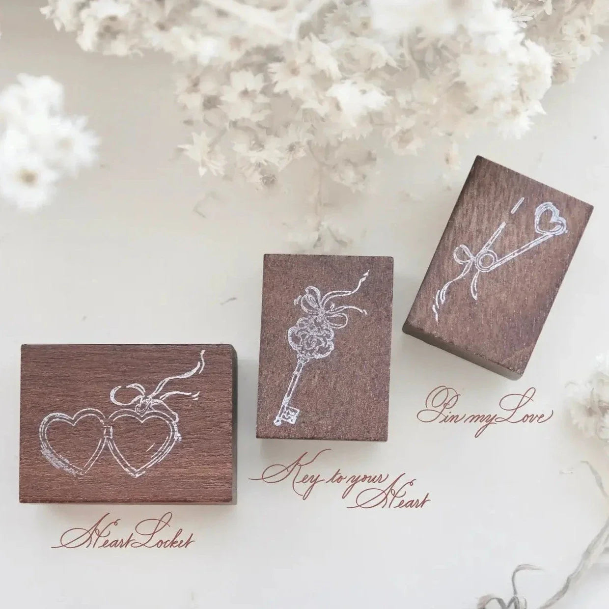 JIEYANOW ATELIER Rubber Stamp A Love Story Heart Locket