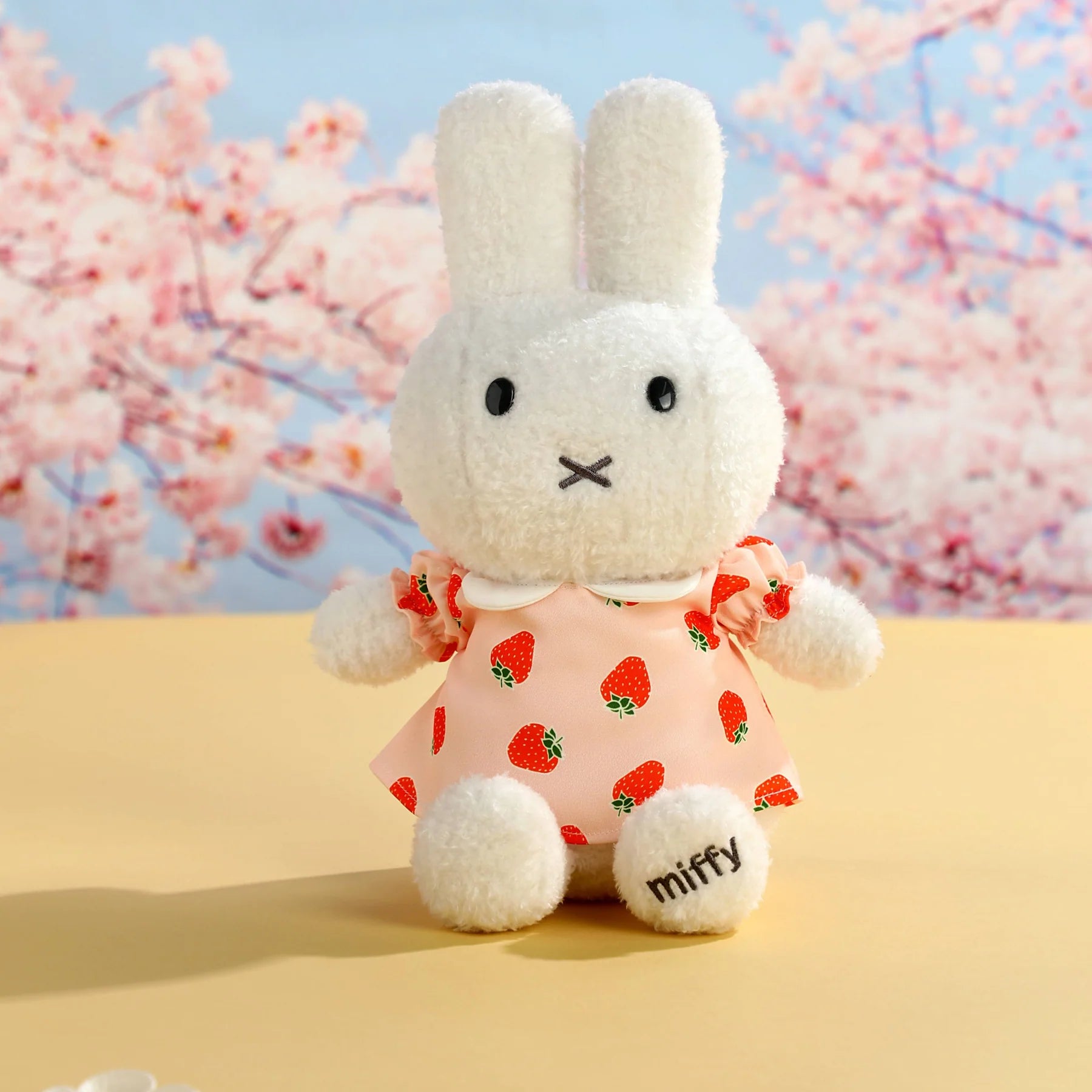 MIFFY x VIPO Doll 25cm Strawberry