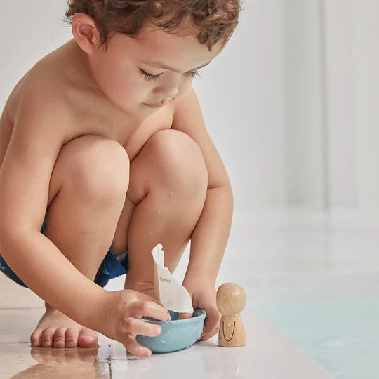 PLAN TOYS Sailing Boat Walrus (Modern Rustic)