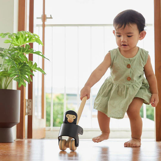 PLAN TOYS Climbing Gorilla