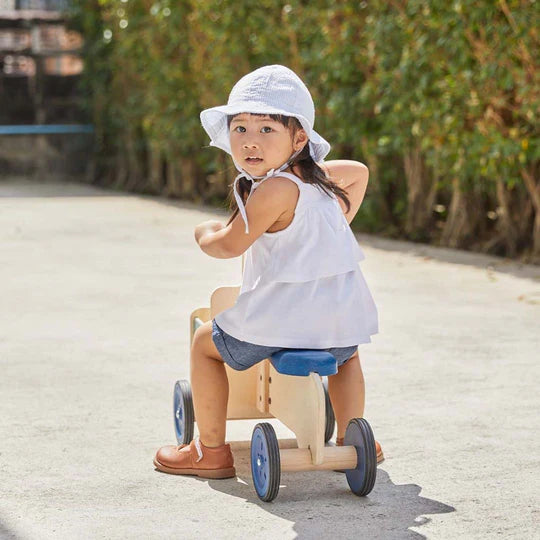 PLAN TOYS Delivery Bike Orchard