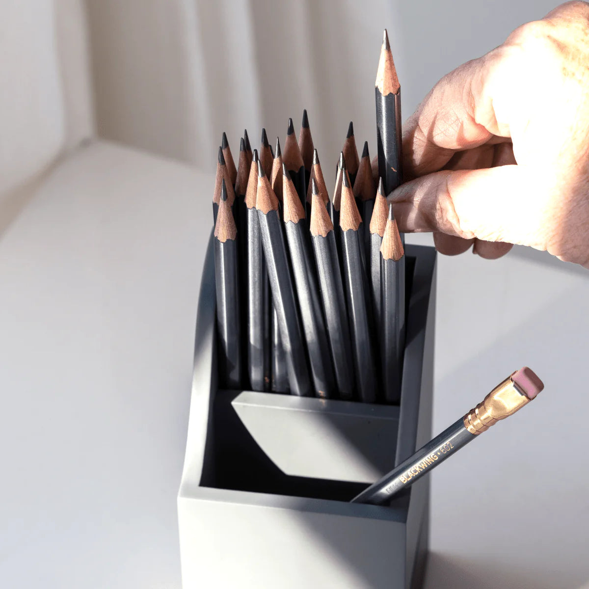 BLACKWING Steinbeck Pencil Cup
