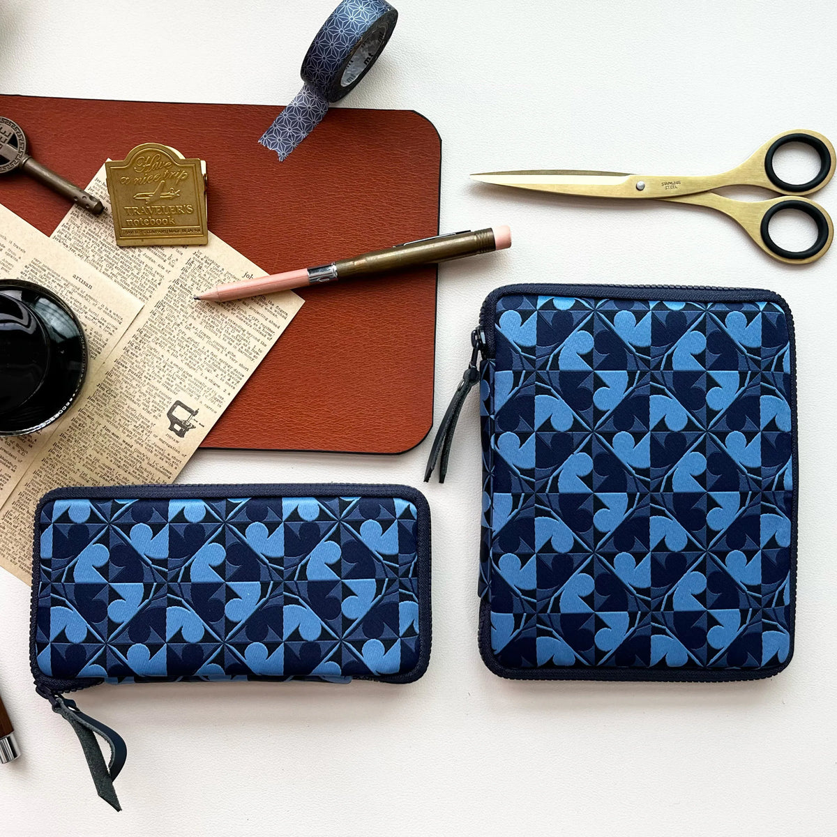KYOKU HAKU Zippered Pen Case 5 Slots Archeology Blue