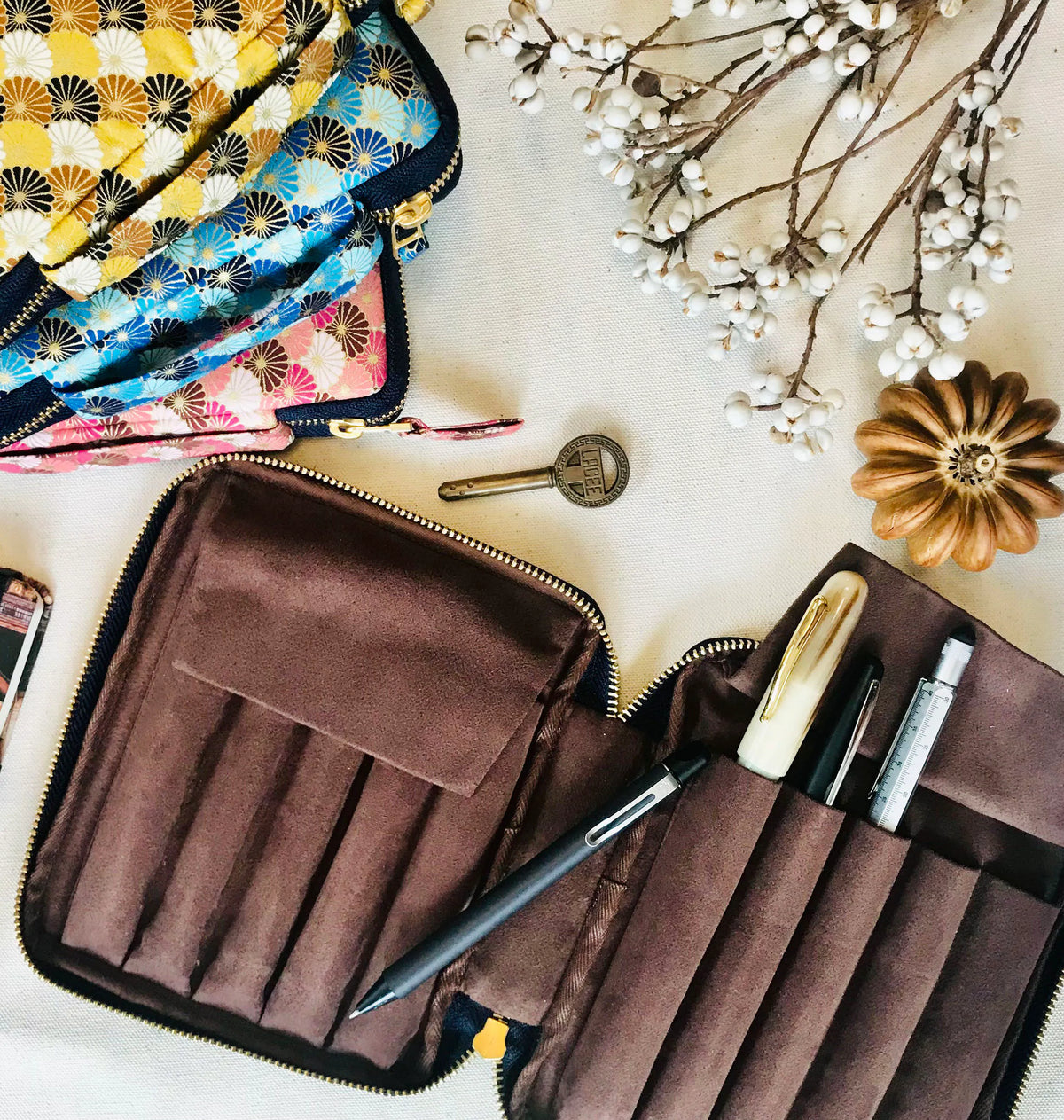 KYOKU HAKU Zippered Pen Case 10 Slots Seigaiha Red