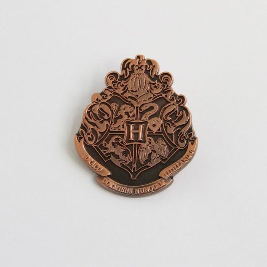 HARRY POTTER Pin Hogwarts Crest Default Title