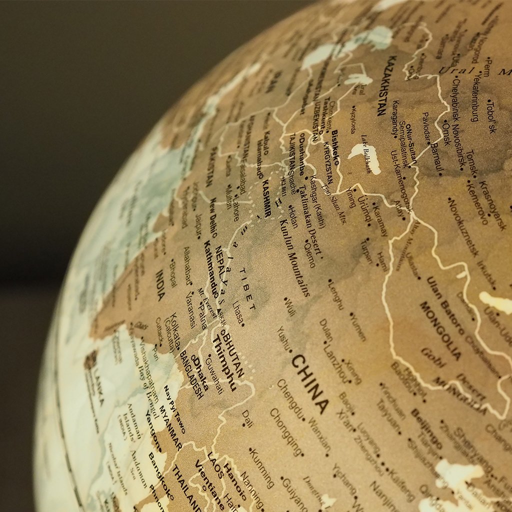LUXO Globes Antique Map 20cm/8in LED+Wood Base