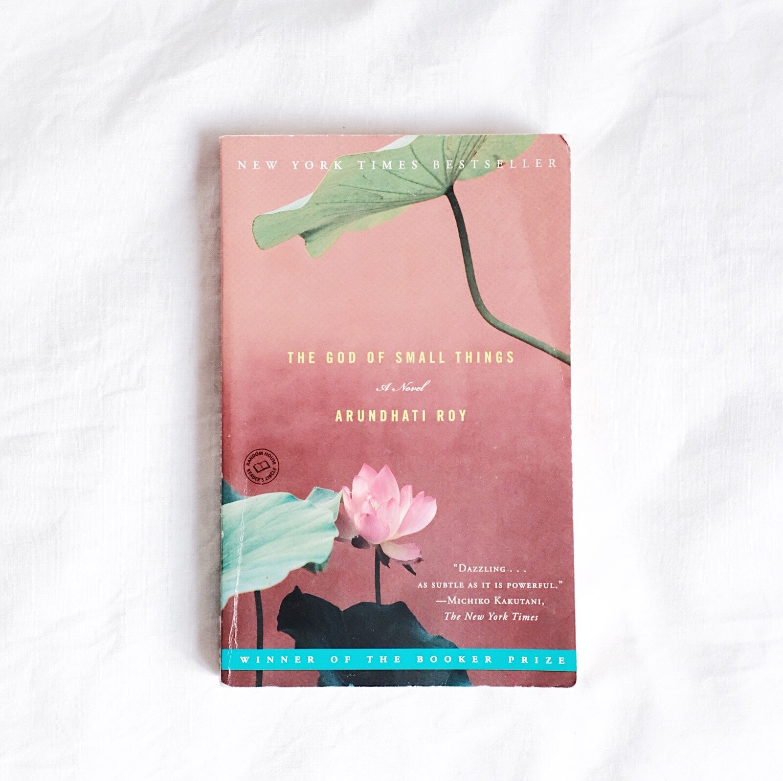 THE GOD OF SMALL THINGS Roy Arundhati