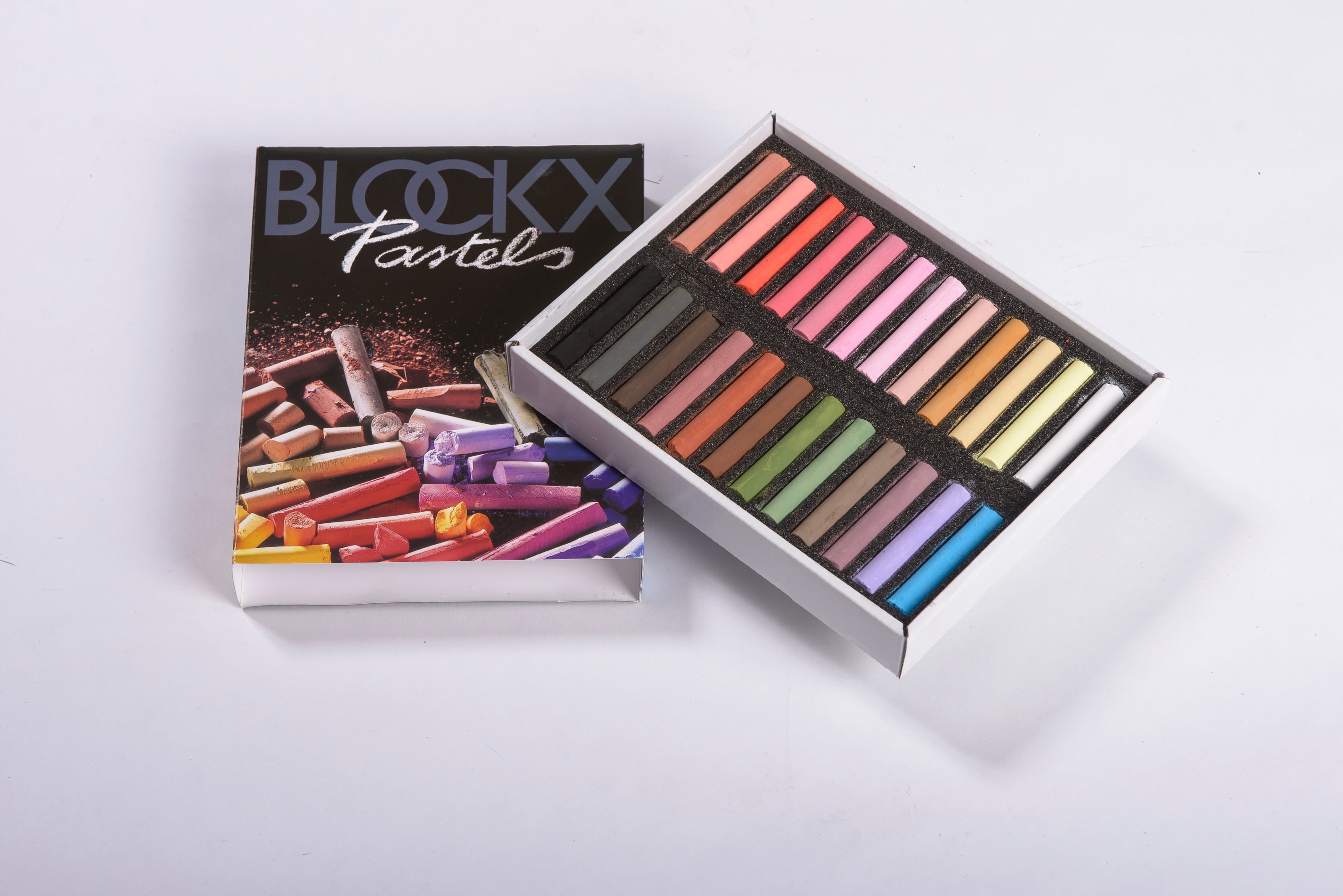 BLOCKX Pastels Cardboard Box Set of 24 Portrait