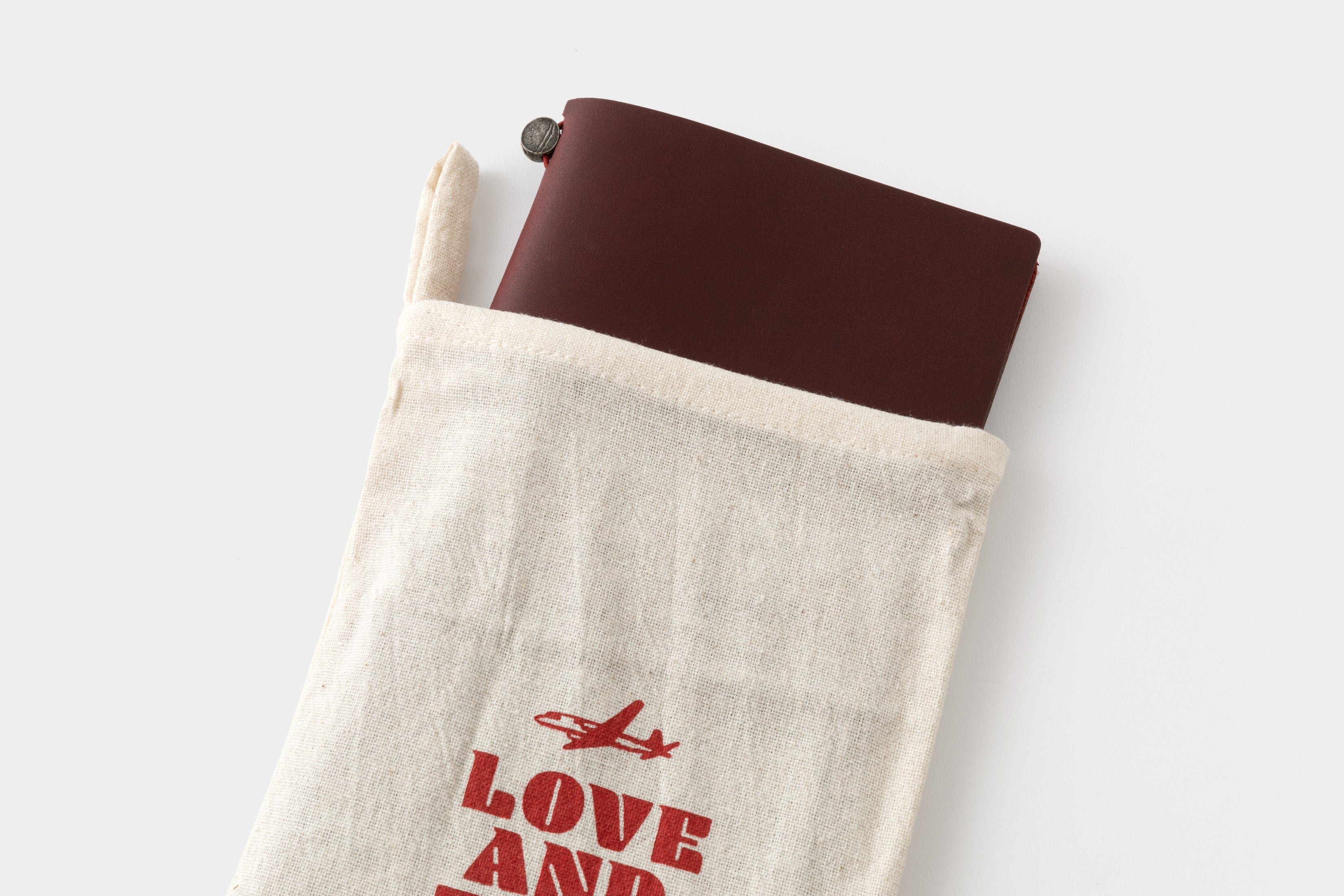 TRAVELERS Notebook Love And Trip Red [PRE-ORDER]