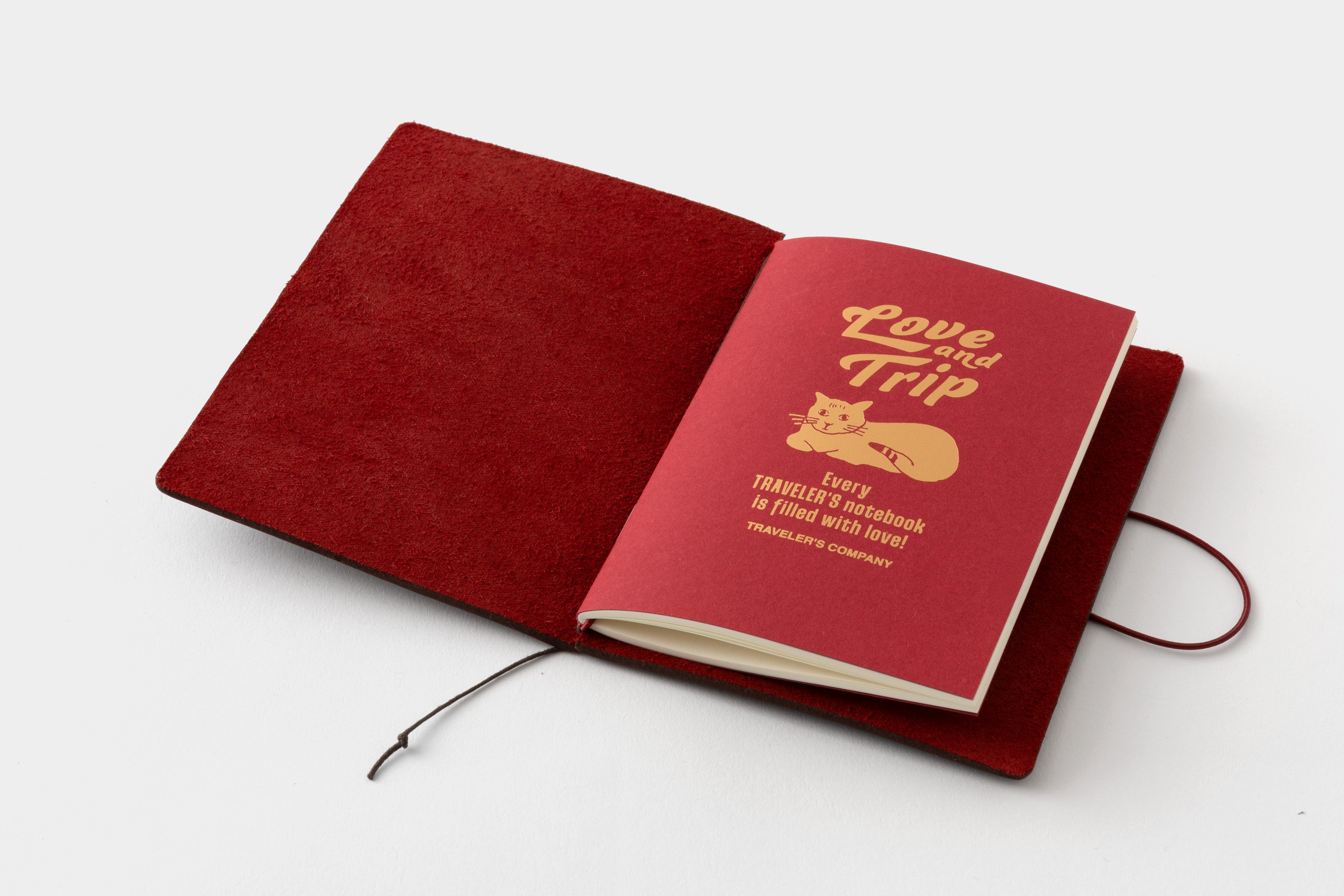 TRAVELERS Notebook Love And Trip Passport Size Red [PRE-ORDER]