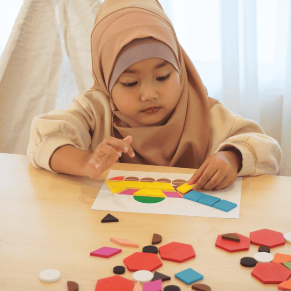 PURE DAYS Tangram Puzzles