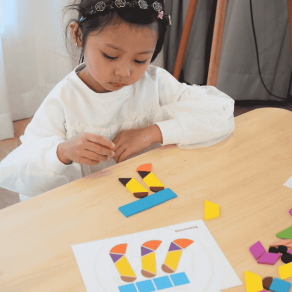 PURE DAYS Tangram Puzzles