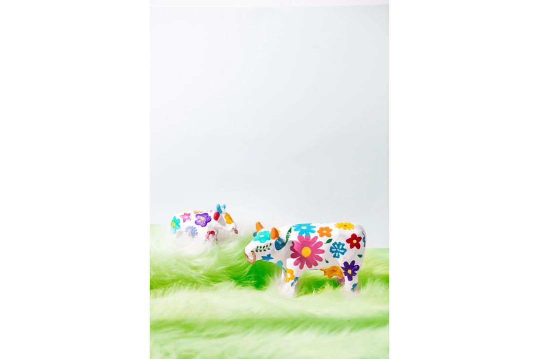 DECOPATCH Objects: Pulp Medium-Cow With Ring 20x8x13cm