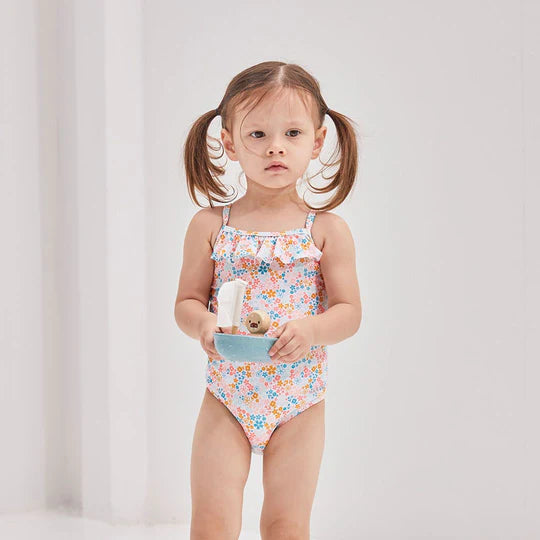 PLAN TOYS Sailing Boat Walrus (Modern Rustic)