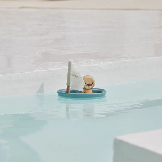 PLAN TOYS Sailing Boat Walrus (Modern Rustic)