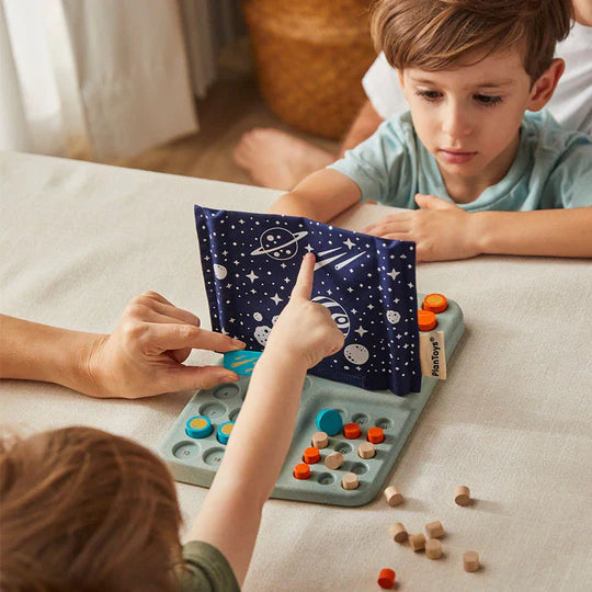 PLAN TOYS Guess My Planet
