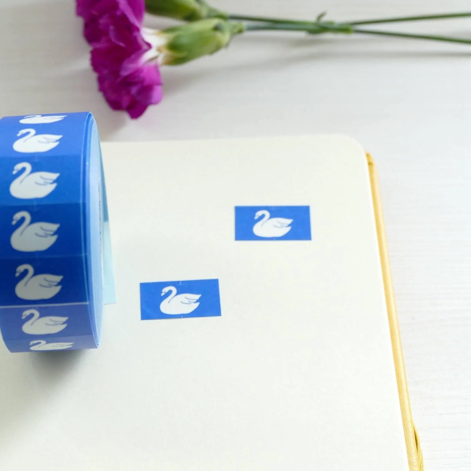 PANDA FACTORY Price Tag Labels Blue Swan Full Roll (1000± pieces)