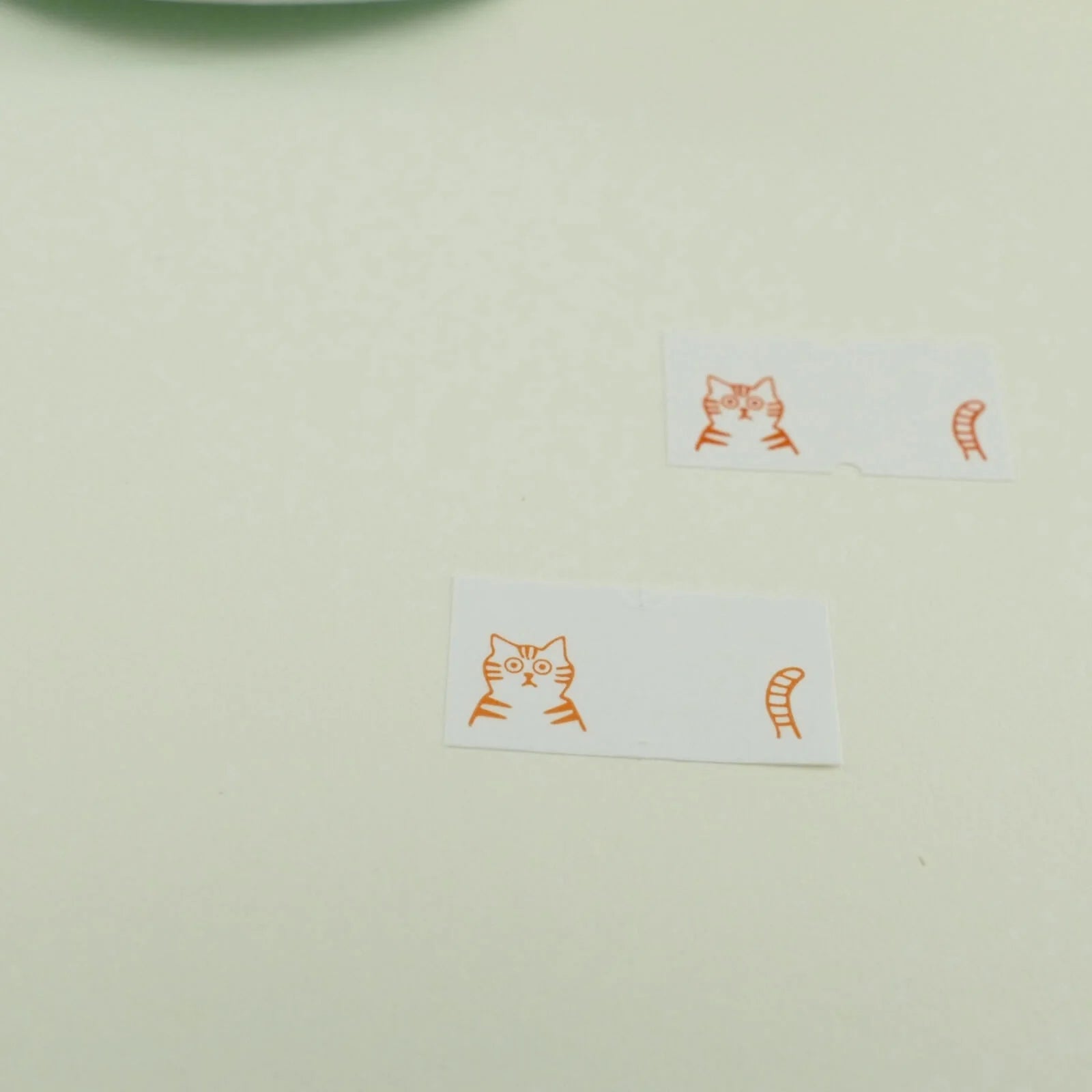 PANDA FACTORY Price Tag Labels Tiger Cat Full Roll (1000± pieces)