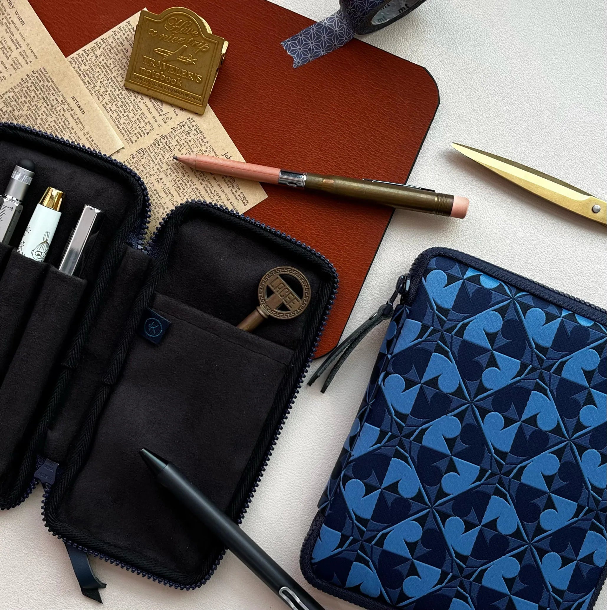 KYOKU HAKU Zippered Pen Case 3 Slots Archeology Blue