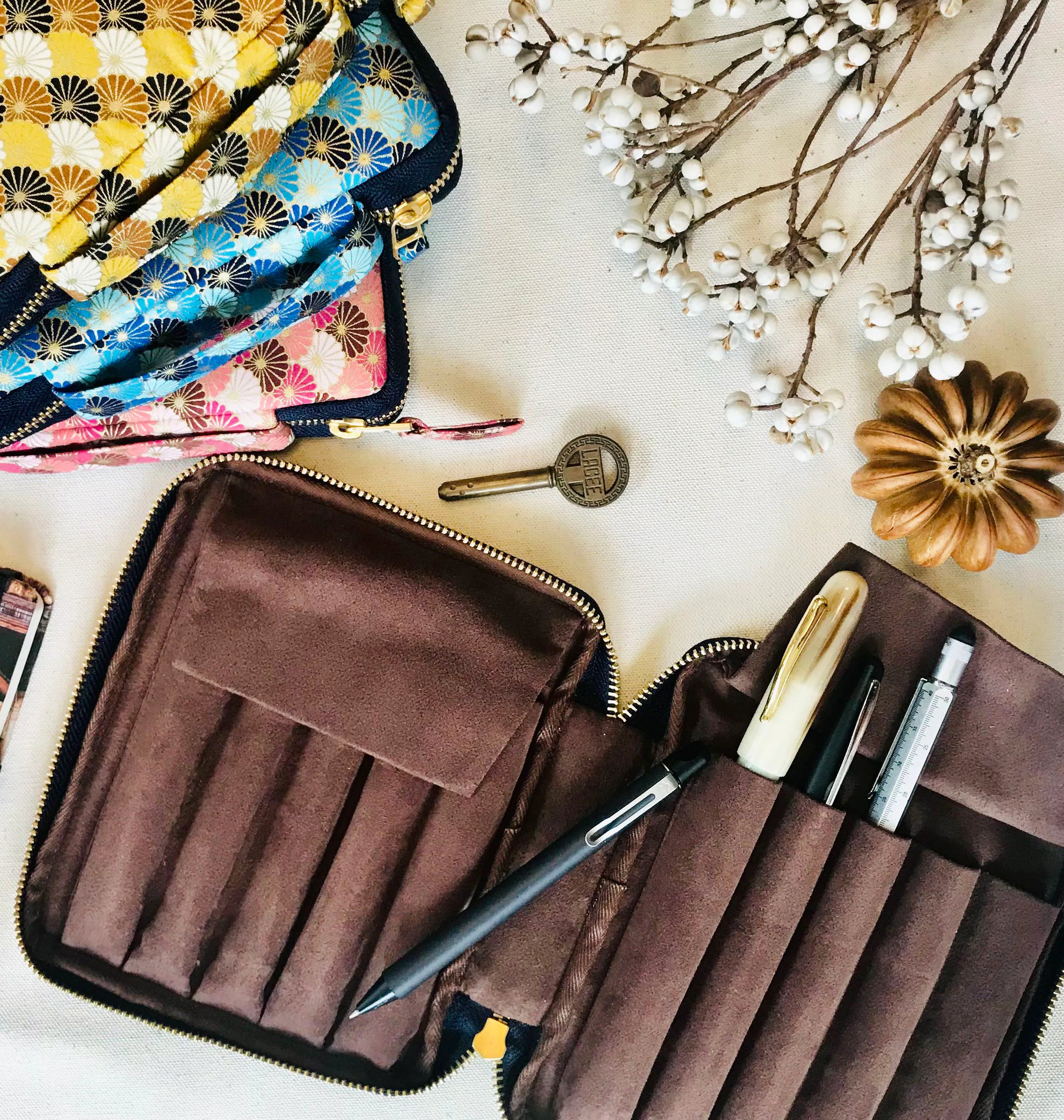 KYOKU HAKU Zippered Pen Case 10 Slots Seigaiha Red