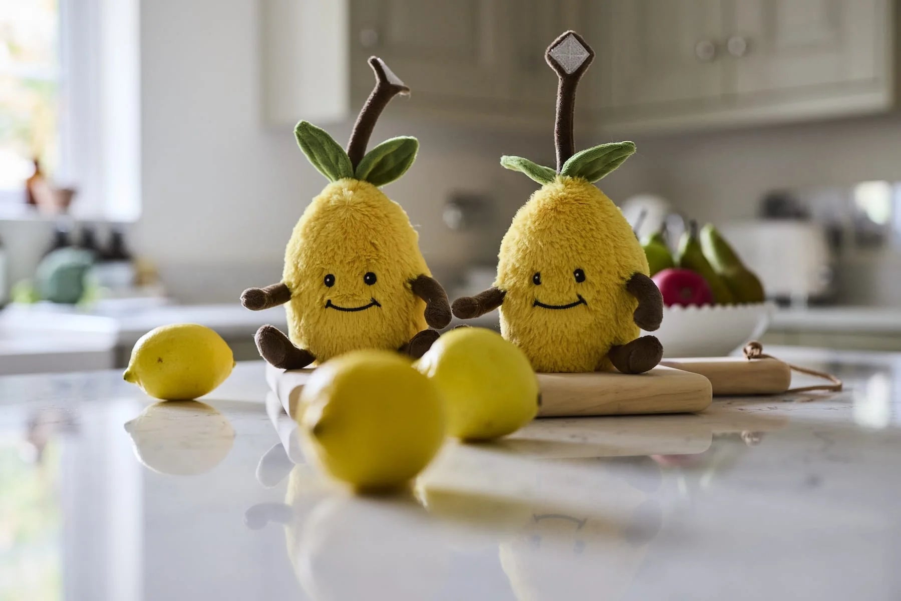 WARMIES Plush Warm Hugs Lemon